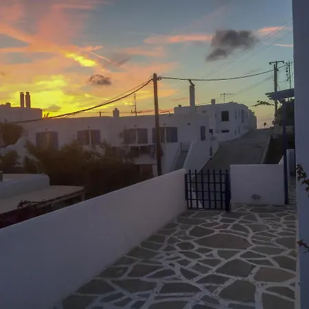 Serene Hill Naousa (Paros)