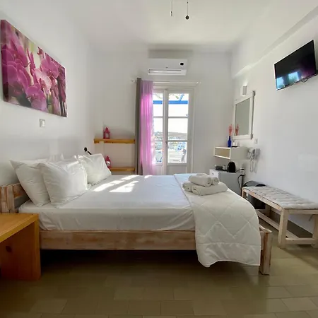 Serene Hill Naousa (Paros)