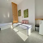 Serene Hill Hotel *