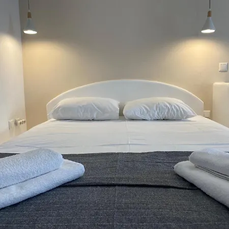 Serene Hill Hotel *