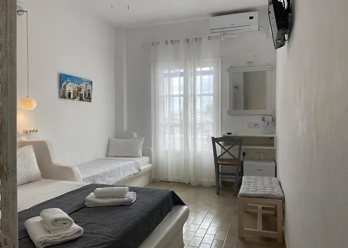 Serene Hill * Naousa